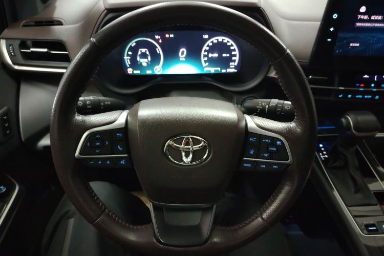 Used Toyota SIENNA 2021 2.5L Hybrid Platinum Edition Steering Wheel