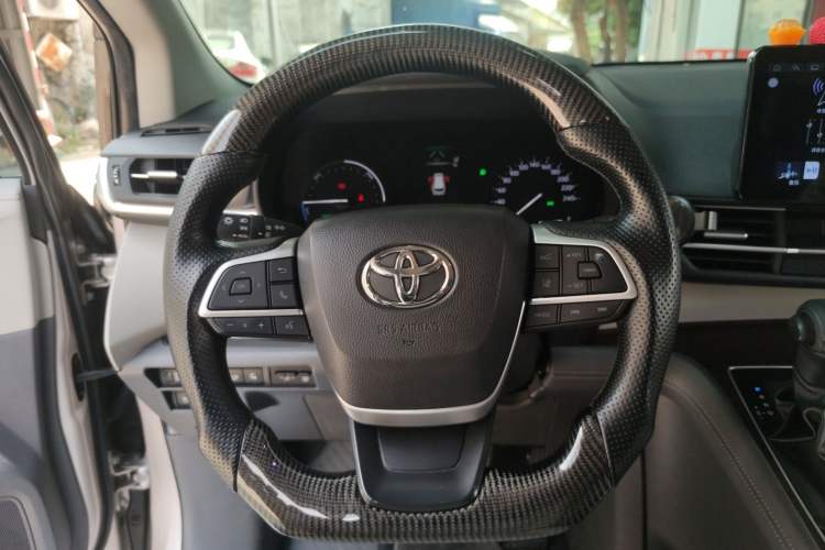 Used Toyota SIENNA 2021 2.5L Hybrid Comfort Edition Steering Wheel