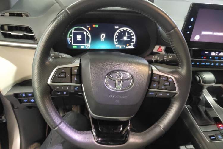 Used Toyota SIENNA 2021 2.5L Hybrid Ultimate Edition Steering Wheel
