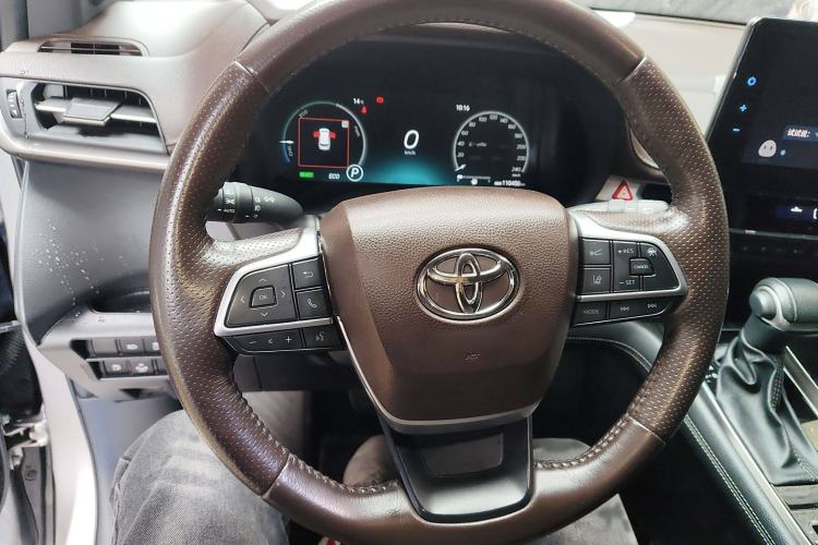 Used Toyota SIENNA 2021 2.5L Hybrid Platinum Edition Steering Wheel