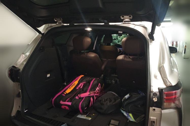 Used Toyota SIENNA 2021 2.5L Hybrid Platinum Edition Trunk