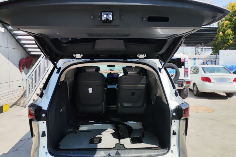 Used Toyota SIENNA 2021 2.5L Hybrid Comfort Edition Trunk