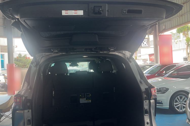 Used Toyota SIENNA 2021 2.5L Hybrid Premium Edition Trunk