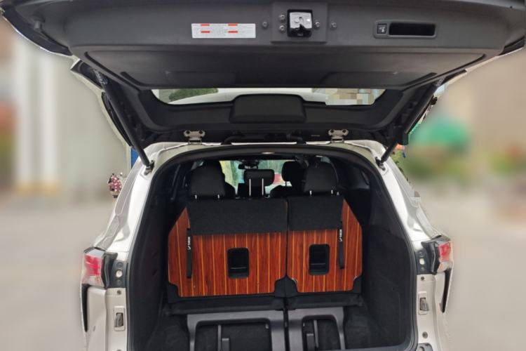 Used Toyota SIENNA 2021 2.5L Hybrid Ultimate Edition Trunk