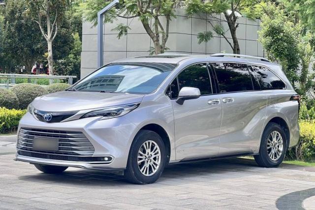Used Toyota SIENNA 2021 2.5L Hybrid Premium Edition