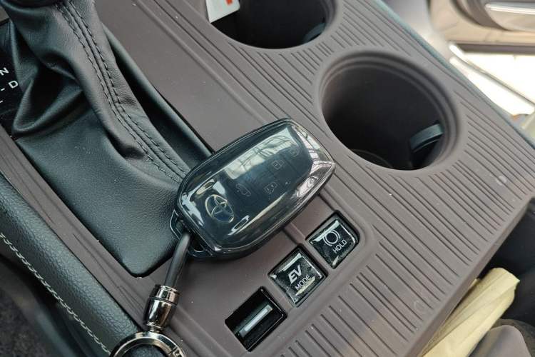 Used Toyota SIENNA 2021 2.5L Hybrid Ultimate Edition Vehicle Key