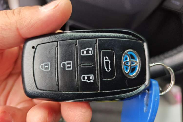 Used Toyota SIENNA 2021 2.5L Hybrid Ultimate Edition Vehicle Key