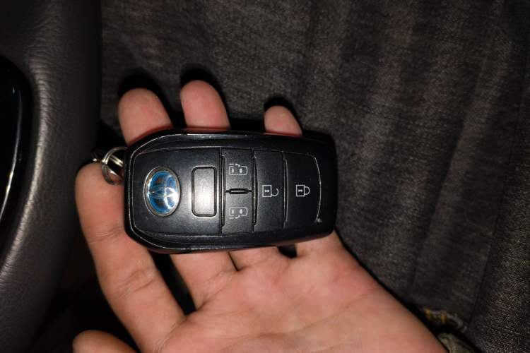 Used Toyota SIENNA 2021 2.5L Hybrid Ultimate Edition Vehicle Key
