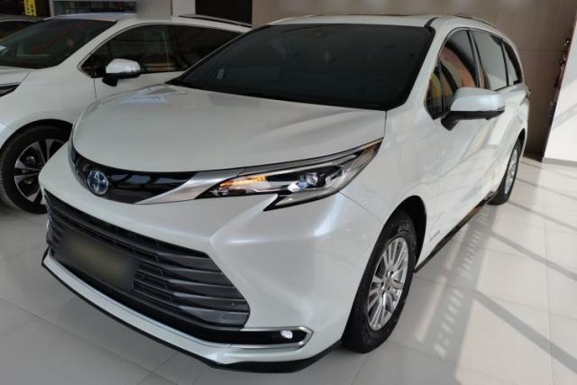 Used Toyota SIENNA 2021 2.5L Hybrid Premium Edition