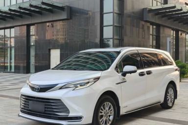 Used Toyota SIENNA 2021 2.5L Hybrid Premium Edition