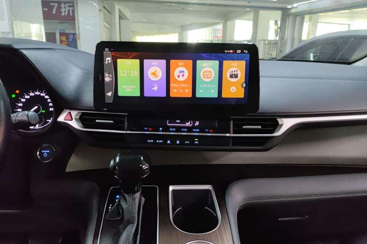 Used Toyota SIENNA 2021 2.5L Hybrid Comfort Edition Audio And AC Panel