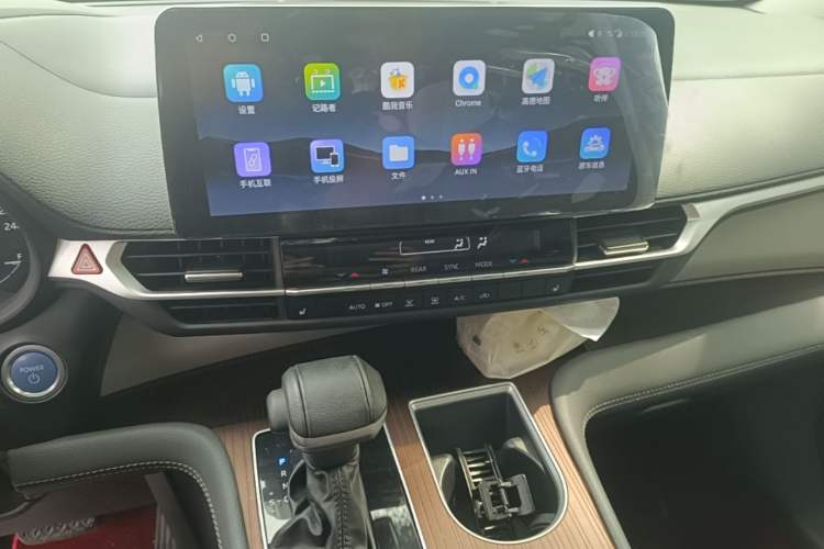 Used Toyota SIENNA 2021 2.5L Hybrid Luxury Edition Audio And AC Panel