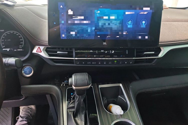 Used Toyota SIENNA 2021 2.5L Hybrid Platinum Edition Audio And AC Panel