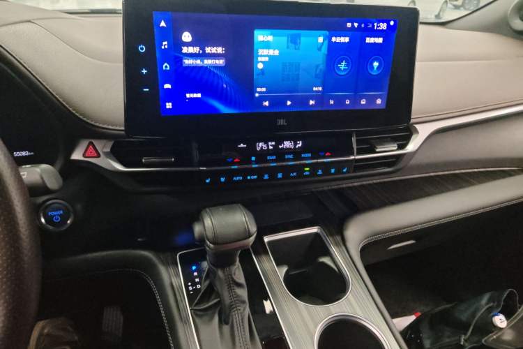 Used Toyota SIENNA 2021 2.5L Hybrid Platinum Edition Audio And AC Panel