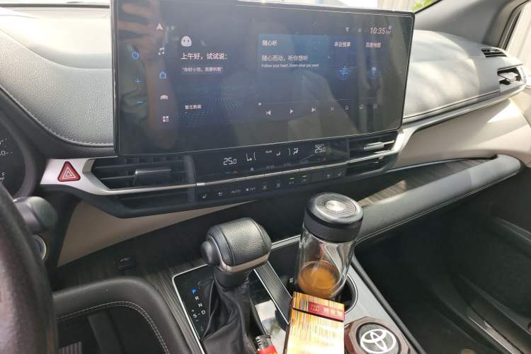 Used Toyota SIENNA 2021 2.5L Hybrid Premium Edition Audio And AC Panel