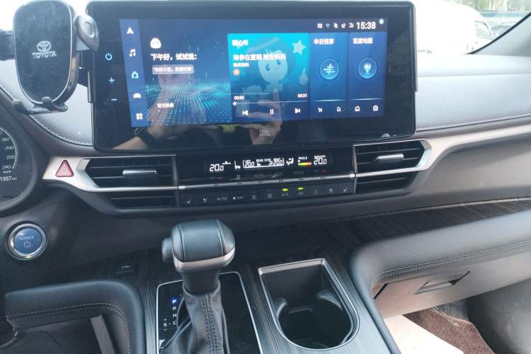 Used Toyota SIENNA 2021 2.5L Hybrid Platinum Edition Audio And AC Panel