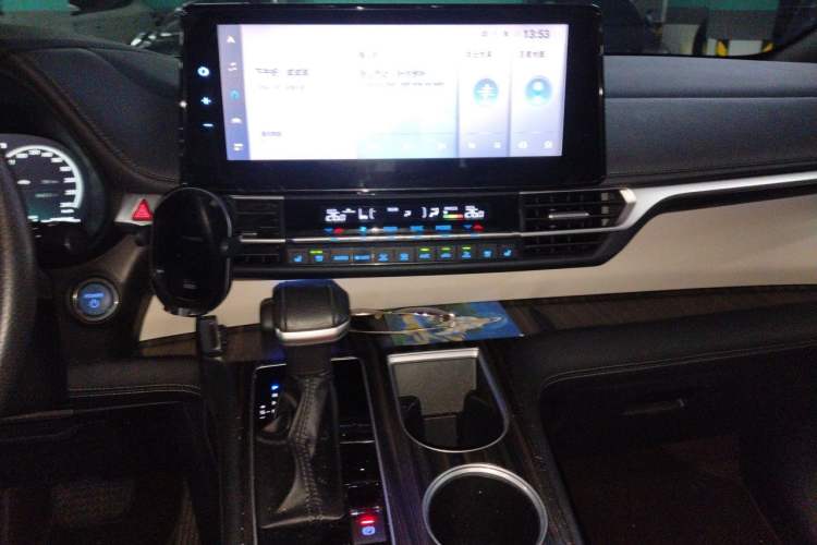 Used Toyota SIENNA 2021 2.5L Hybrid Ultimate Edition Audio And AC Panel