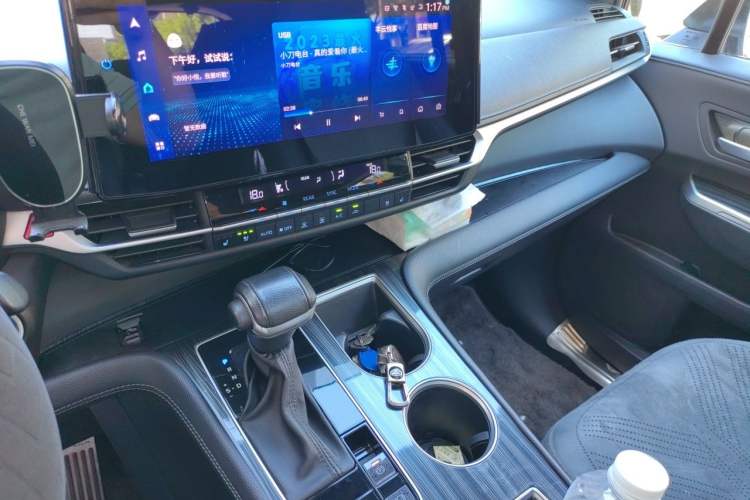 Used Toyota SIENNA 2021 2.5L Hybrid Premium Edition Audio And AC Panel