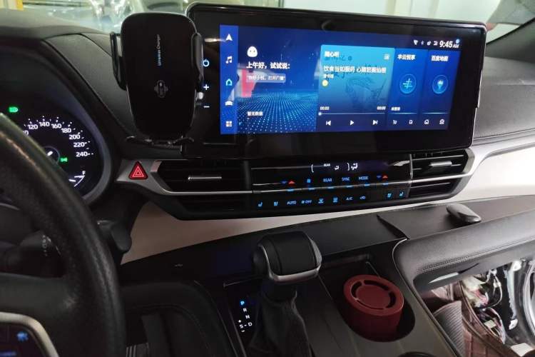 Used Toyota SIENNA 2021 2.5L Hybrid Premium Edition Audio And AC Panel