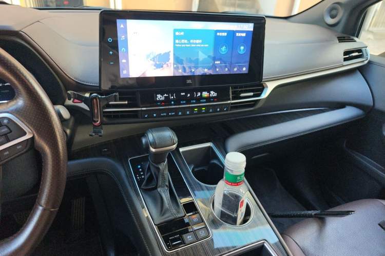 Used Toyota SIENNA 2021 2.5L Hybrid Platinum Edition Audio And AC Panel
