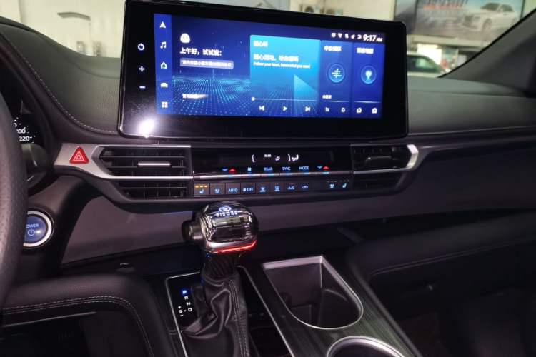 Used Toyota SIENNA 2021 2.5L Hybrid Premium Edition Audio And AC Panel