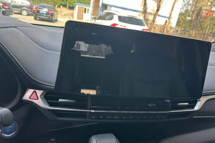 Used Toyota SIENNA 2021 2.5L Hybrid Ultimate Edition Audio And AC Panel