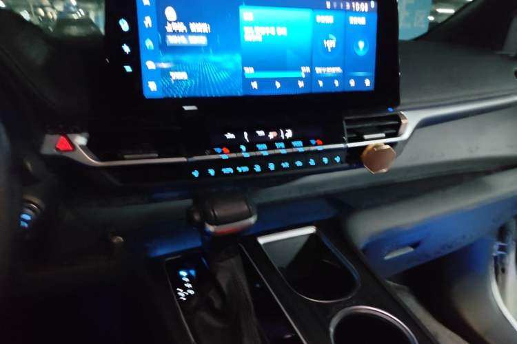 Used Toyota SIENNA 2021 2.5L Hybrid Ultimate Edition Audio And AC Panel
