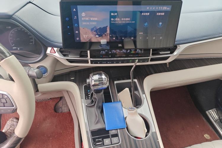 Used Toyota SIENNA 2021 2.5L Hybrid Platinum Edition Audio And AC Panel