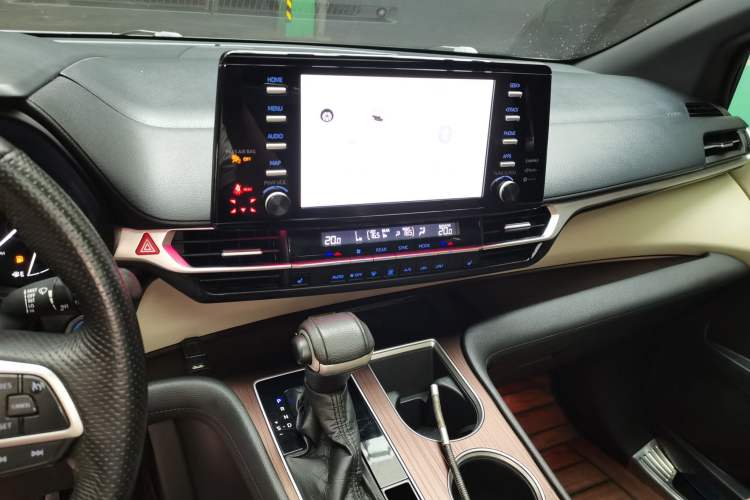 Used Toyota SIENNA  Audio And AC Panel