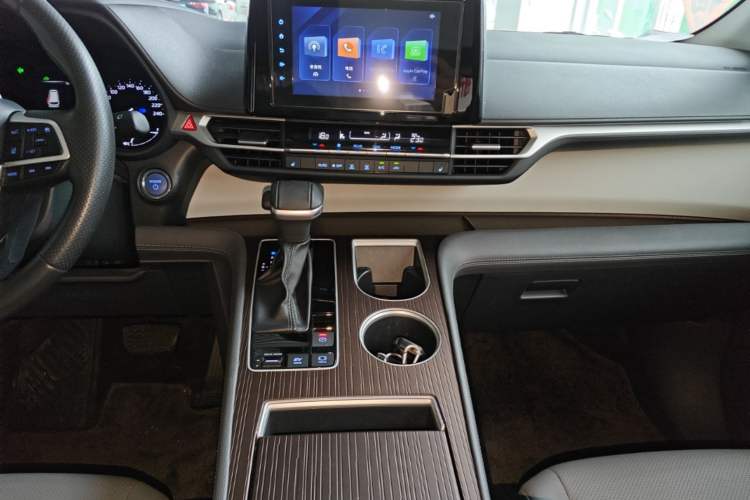 Used Toyota SIENNA 2021 2.5L Hybrid Luxury Edition Audio And AC Panel
