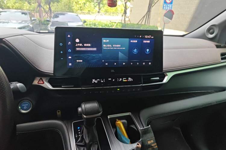 Used Toyota SIENNA 2021 2.5L Hybrid Platinum Edition Audio And AC Panel