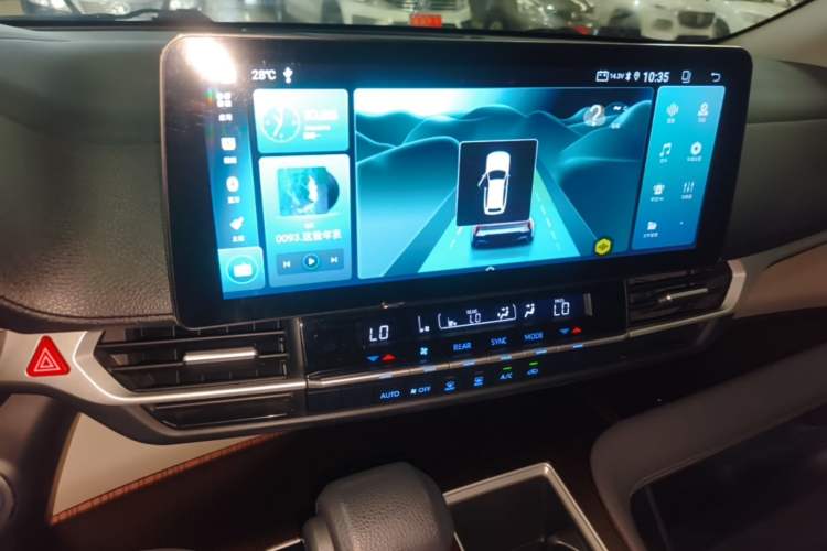 Used Toyota SIENNA 2021 2.5L Hybrid Comfort Edition Audio And AC Panel
