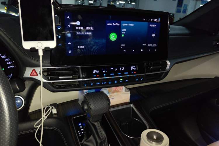 Used Toyota SIENNA 2021 2.5L Hybrid Premium Edition Audio And AC Panel
