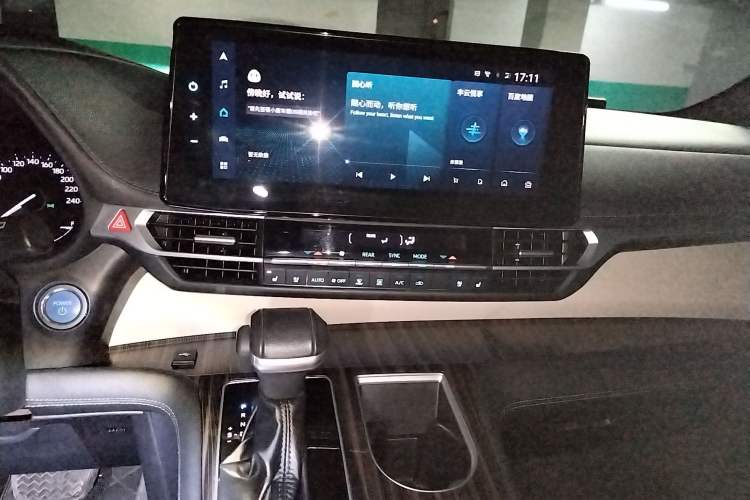 Used Toyota SIENNA 2021 2.5L Hybrid Premium Edition Audio And AC Panel