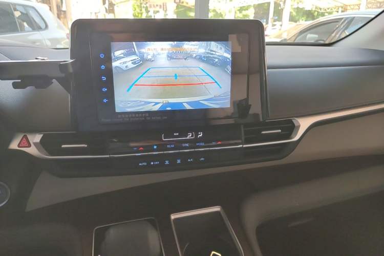Used Toyota SIENNA 2021 2.5L Hybrid Comfort Edition Audio And AC Panel