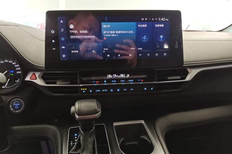 Used Toyota SIENNA 2021 2.5L Hybrid Premium Edition Audio And AC Panel