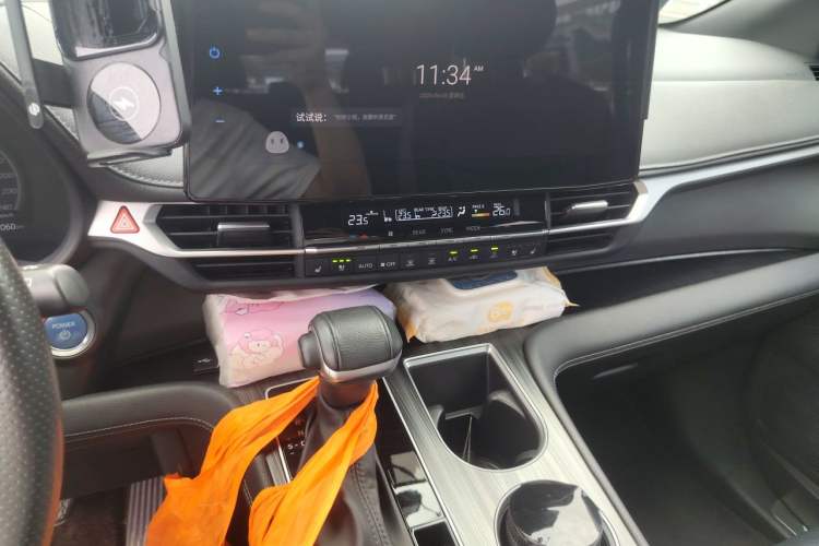 Used Toyota SIENNA 2021 2.5L Hybrid Ultimate Edition Audio And AC Panel
