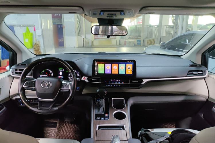 Used Toyota SIENNA 2021 2.5L Hybrid Comfort Edition Center Console