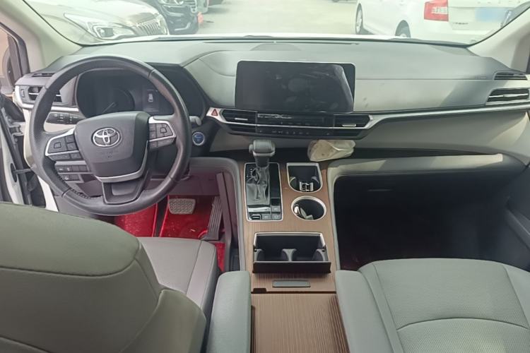 Used Toyota SIENNA 2021 2.5L Hybrid Luxury Edition Center Console