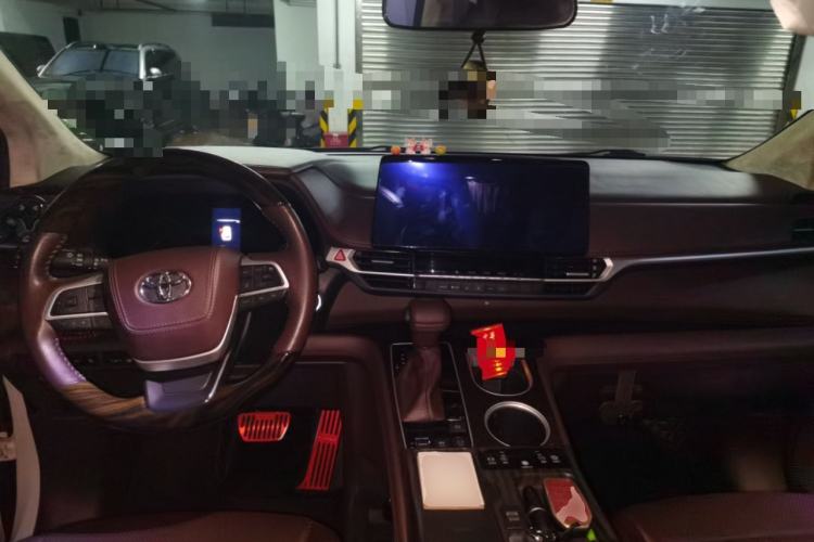 Used Toyota SIENNA 2021 2.5L Hybrid Comfort Edition Center Console