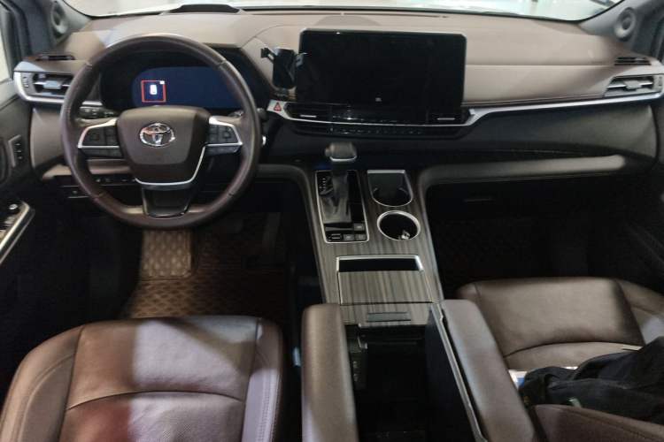Used Toyota SIENNA 2021 2.5L Hybrid Ultimate Edition Center Console