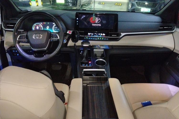 Used Toyota SIENNA 2021 2.5L Hybrid Ultimate Edition Center Console