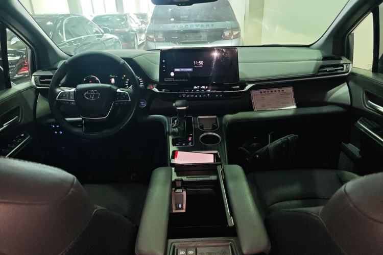 Used Toyota SIENNA 2021 2.5L Hybrid Premium Edition Center Console