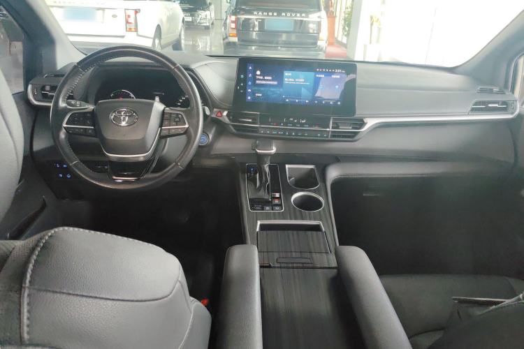 Used Toyota SIENNA 2021 2.5L Hybrid Premium Edition Center Console