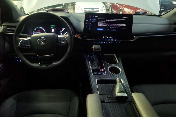 Used Toyota SIENNA 2021 2.5L Hybrid Premium Edition Center Console
