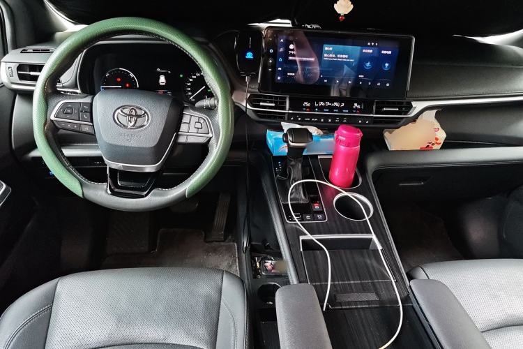Used Toyota SIENNA 2021 2.5L Hybrid Premium Edition Center Console