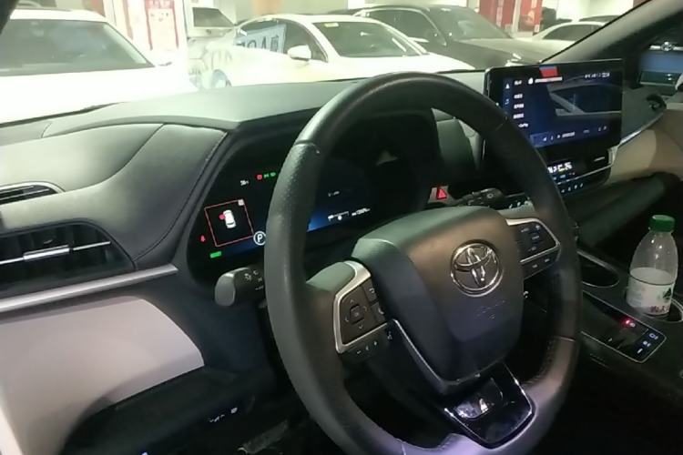 Used Toyota SIENNA 2021 2.5L Hybrid Ultimate Edition Center Console