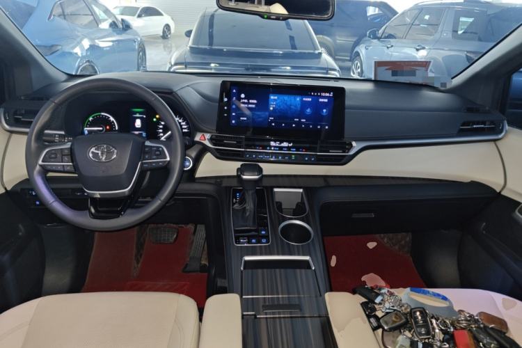 Used Toyota SIENNA 2021 2.5L Hybrid Premium Edition Center Console