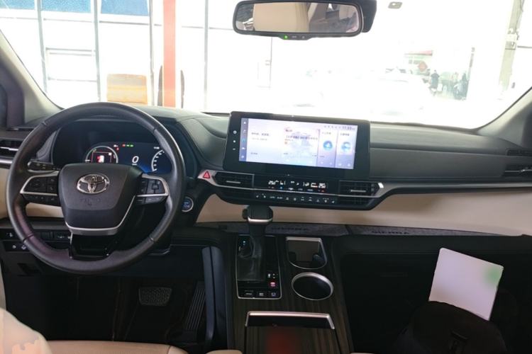 Used Toyota SIENNA 2021 2.5L Hybrid Ultimate Edition Center Console