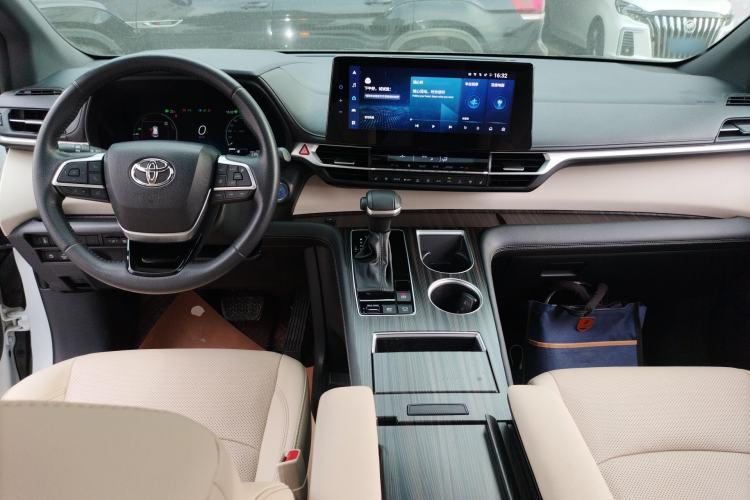 Used Toyota SIENNA 2021 2.5L Hybrid Ultimate Edition Center Console